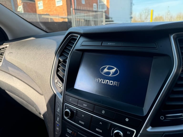 2017 Hyundai Santa Fe 2.2 CRDi Blue Drive Premium 4WD Euro 6 (s/s) 5dr (7 Seat) ESTATE Diesel Manual