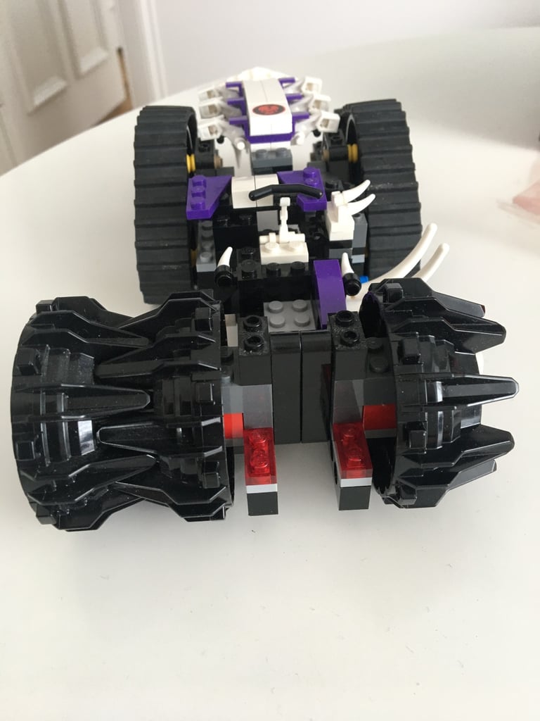 LEGO Ninjago 2263 with Jay , Cole & Frakjaw Figures from 2011 (INCOMPLETE)