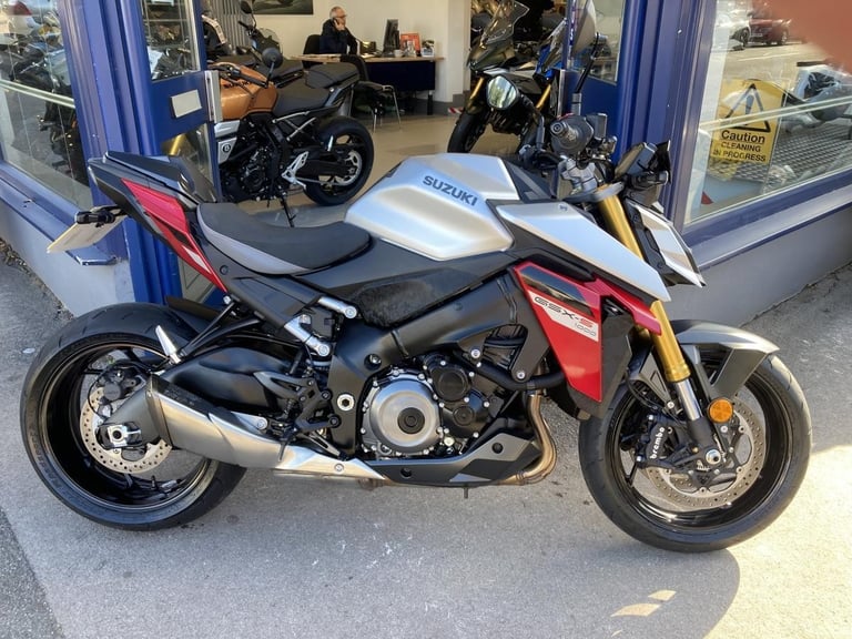 image for 2024 GSX-S1000R - 1 OWNER - FSH - LOW MILES - OVER 500 WORTH OF PARTS ! 