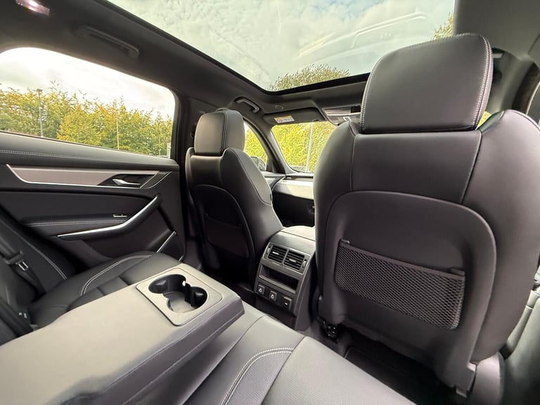 2024 Jaguar F-Pace 2.0 P250i R-Dynamic SE Black SUV 5dr Petrol Auto AWD Euro 6 (s/s) (250 ps) EST...