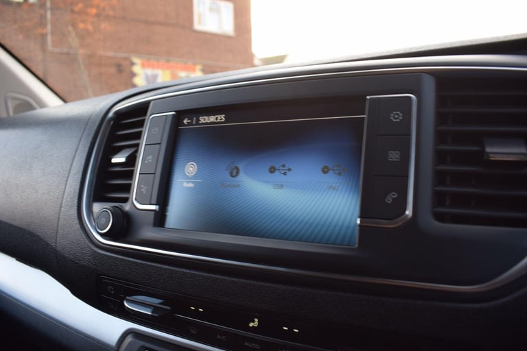 2022 Toyota PROACE CITY Verso 1.5D Shuttle Medium MPV MWB Euro 6 (s/s) 5dr (9 Seat) MPV Diesel Ma...