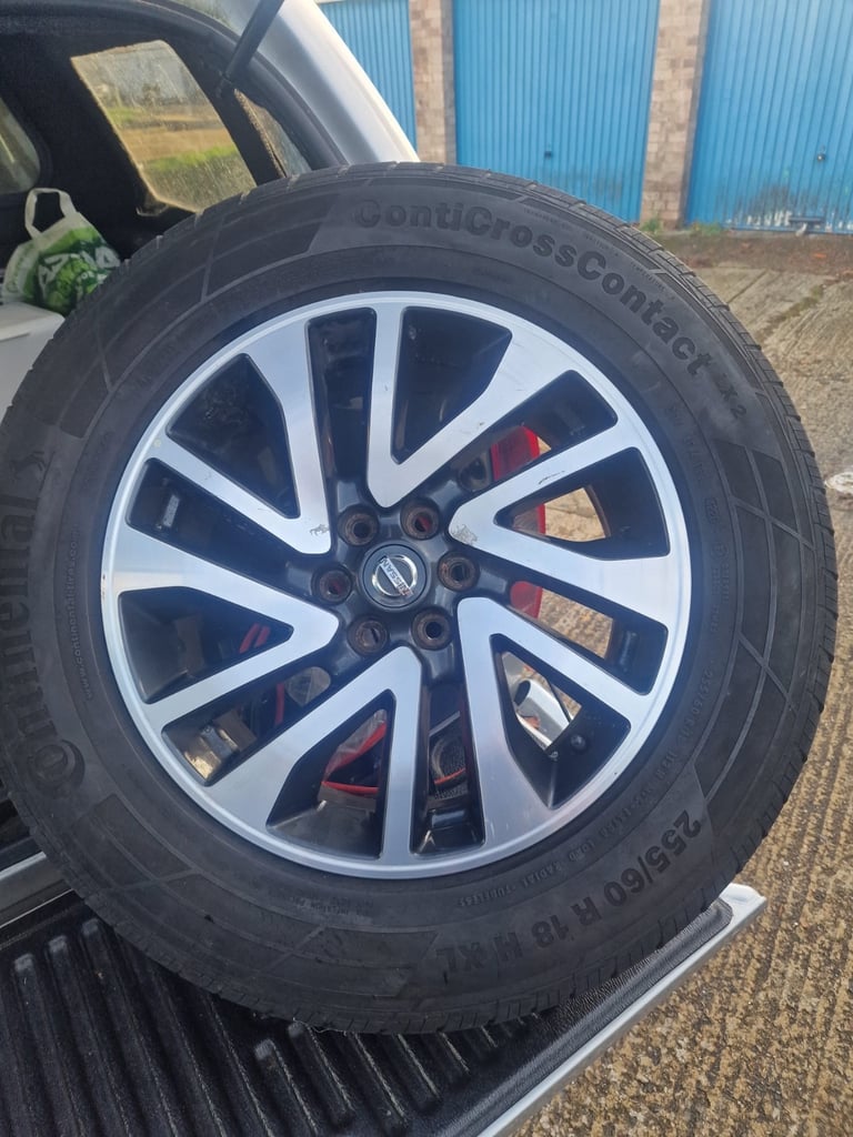 Set of 4 Nissan Navara MP300 alloy wheels & tyres