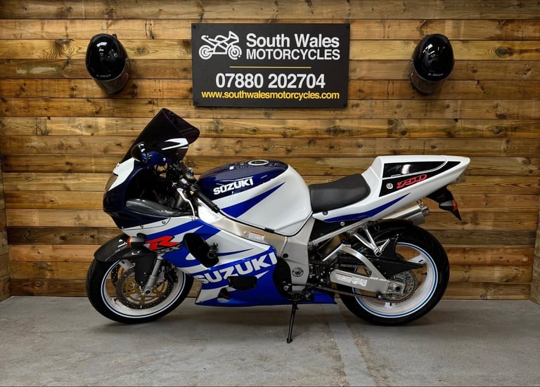 Suzuki GSX-R 750 / 2002 (52) model / covered 24k miles! 