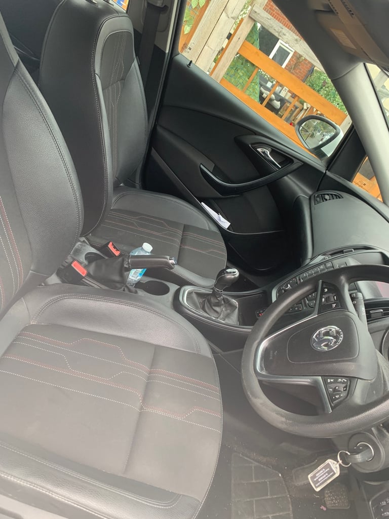 Vauxhall, ASTRA, Hatchback, 2012, Manual, 1686 (cc), 5 doors