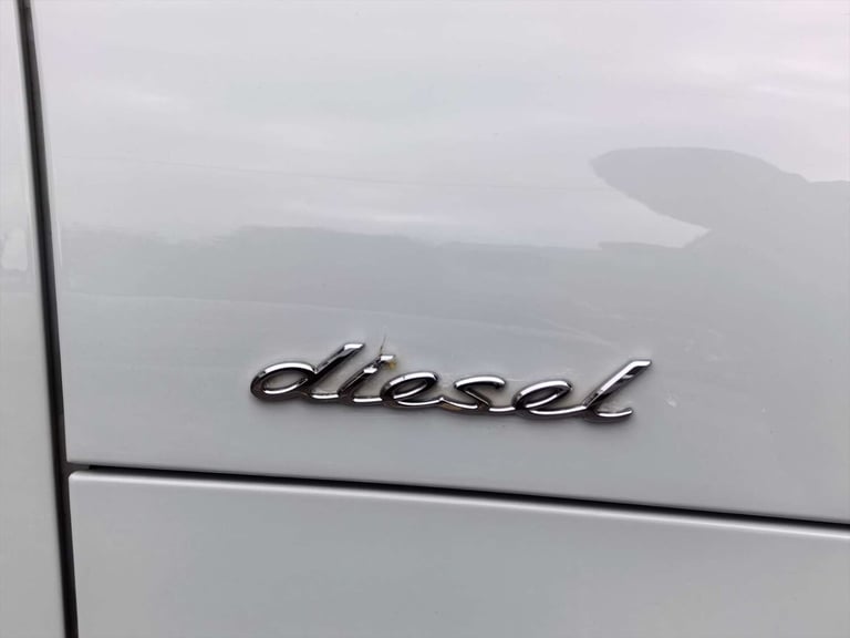 2015 Porsche Macan 3.0 Macan S D Semi-Auto 4WD 5dr SUV Diesel Automatic