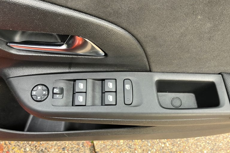  Vauxhall Corsa 1.2 Turbo Ultimate Hatchback 5dr Petrol Auto Euro 6 s/s 130 Ps