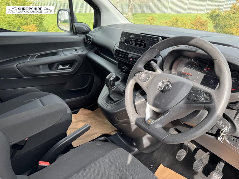 2020 Vauxhall Combo 2000 1.5 Turbo D 100ps H1 Sportive Van PANEL VAN DIESEL Manual
