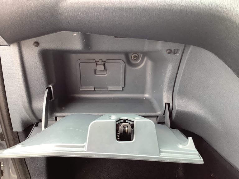 Ford, KA, Hatchback, 2011, Manual, 1242 (cc), 3 doors