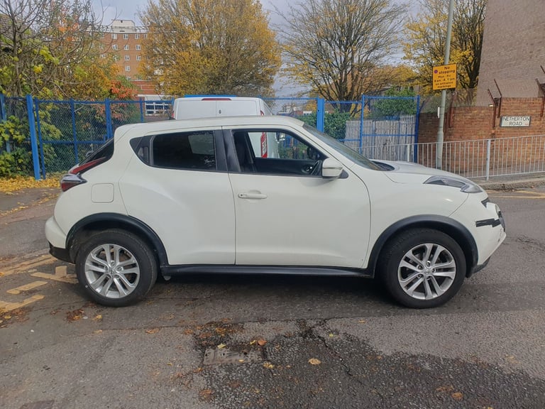 Nissan, JUKE, Hatchback, 2016, Manual, 1461 (cc), 5 doors