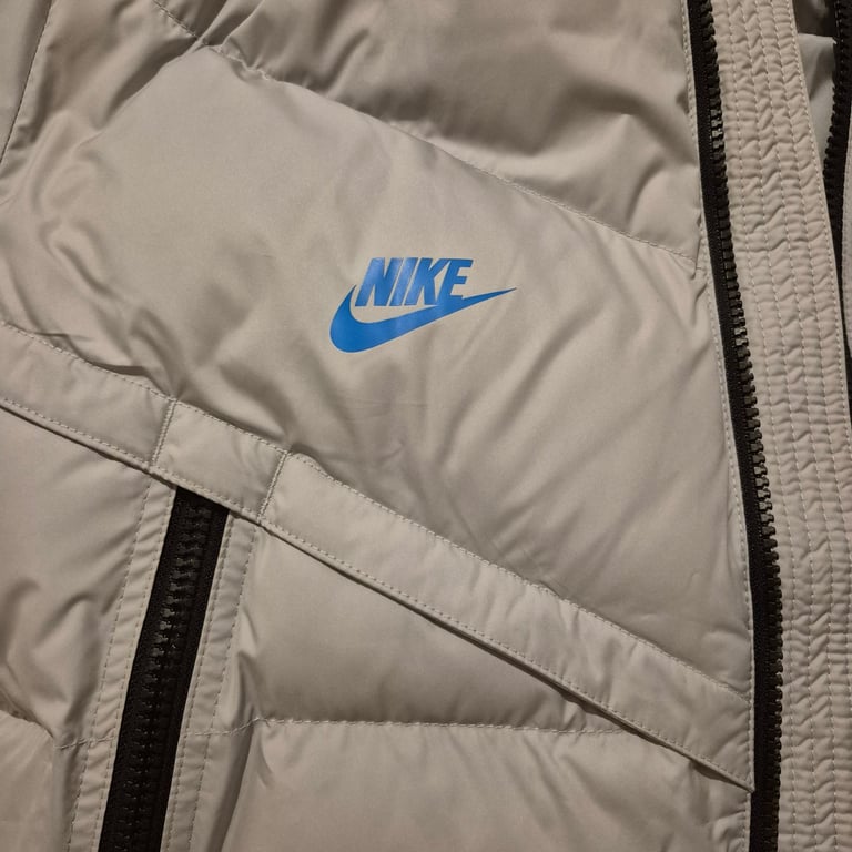 Nike airmax puffer jacket 