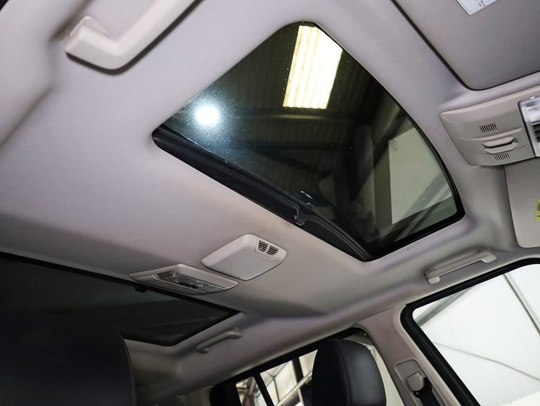 2015 Land Rover Discovery 4 SD V6 HSE SUV Diesel Automatic