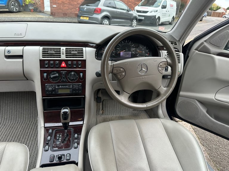 Mercedes-Benz, E CLASS, Saloon, 2001, Semi-Auto, 2155 (cc), 4 doors