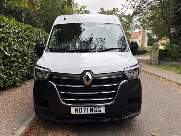2021 Renault Master 2.3 dCi 35 Business+ FWD LWB Medium Roof Euro 6 4dr Panel Van Diesel Manual