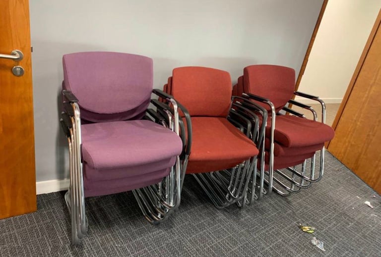 JOBLOT Office Furniture SURPLUS STOCK For Sale Over 100 Desks/Chairs/Cabinets/Cupboards 12