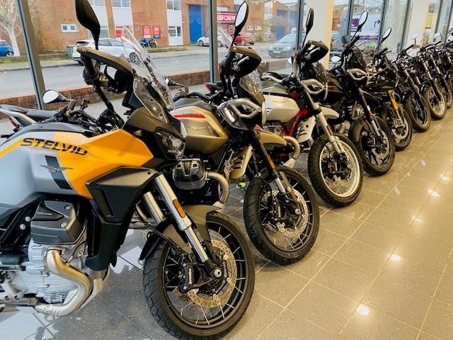 Moto Guzzi V100 MANDELLO, 2025 MODEL, FREE READY TO RIDE KIT, SAVING £2883. 