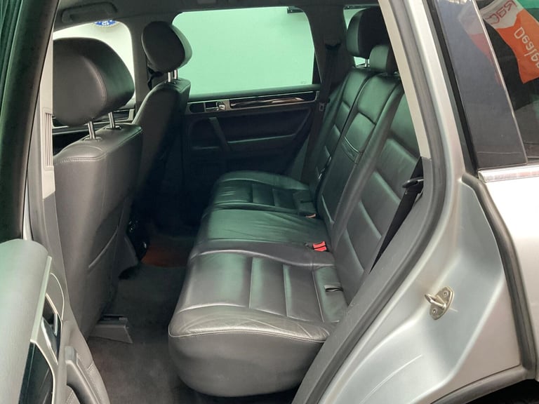 2010 Volkswagen Touareg 3.0 TDI V6 DPF Altitude 5dr ESTATE Diesel Automatic