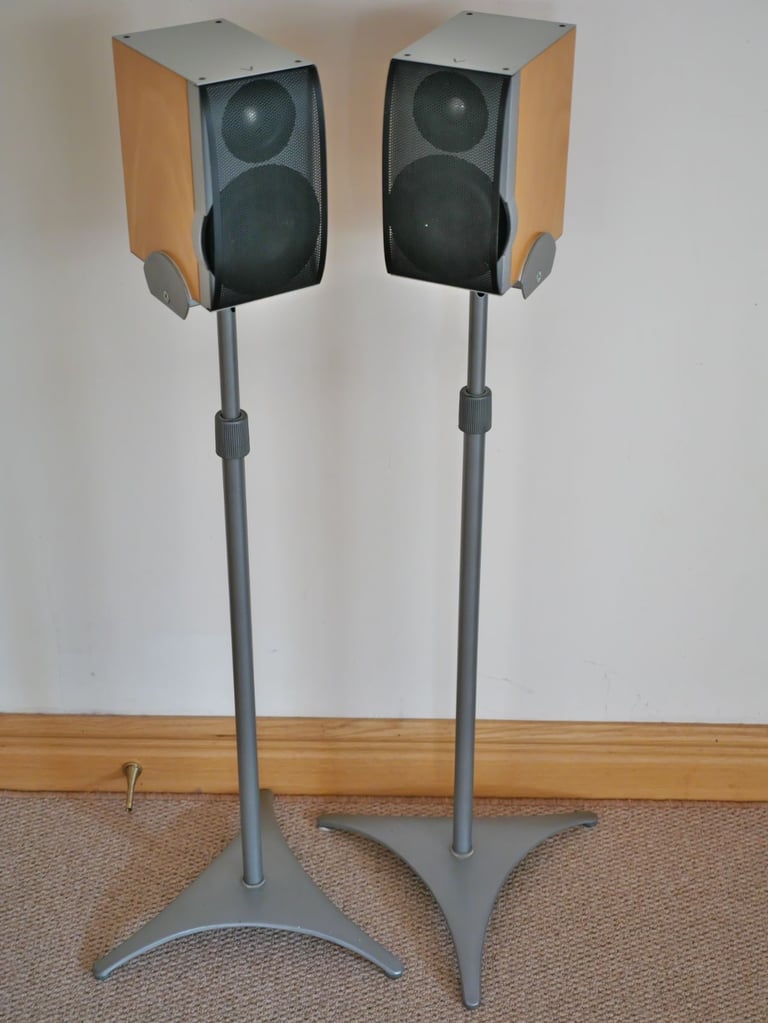 image for Ruark Vita 100 5.1 speaker system with 2 stands