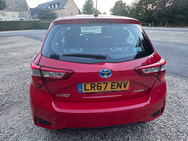 2017 Toyota Yaris 1.5 Hybrid Icon Tech 5dr CVT HATCHBACK Petrol/Electric Hybrid Automatic