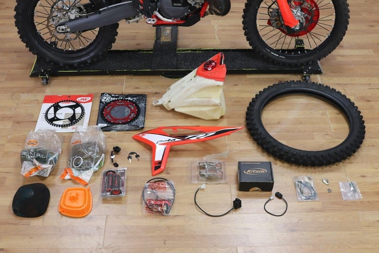 2022 MODEL BETA RR 2T 300 (21 PLATE) - ONLY 3,835 MILES (78 HOURS) - 1 OWNER