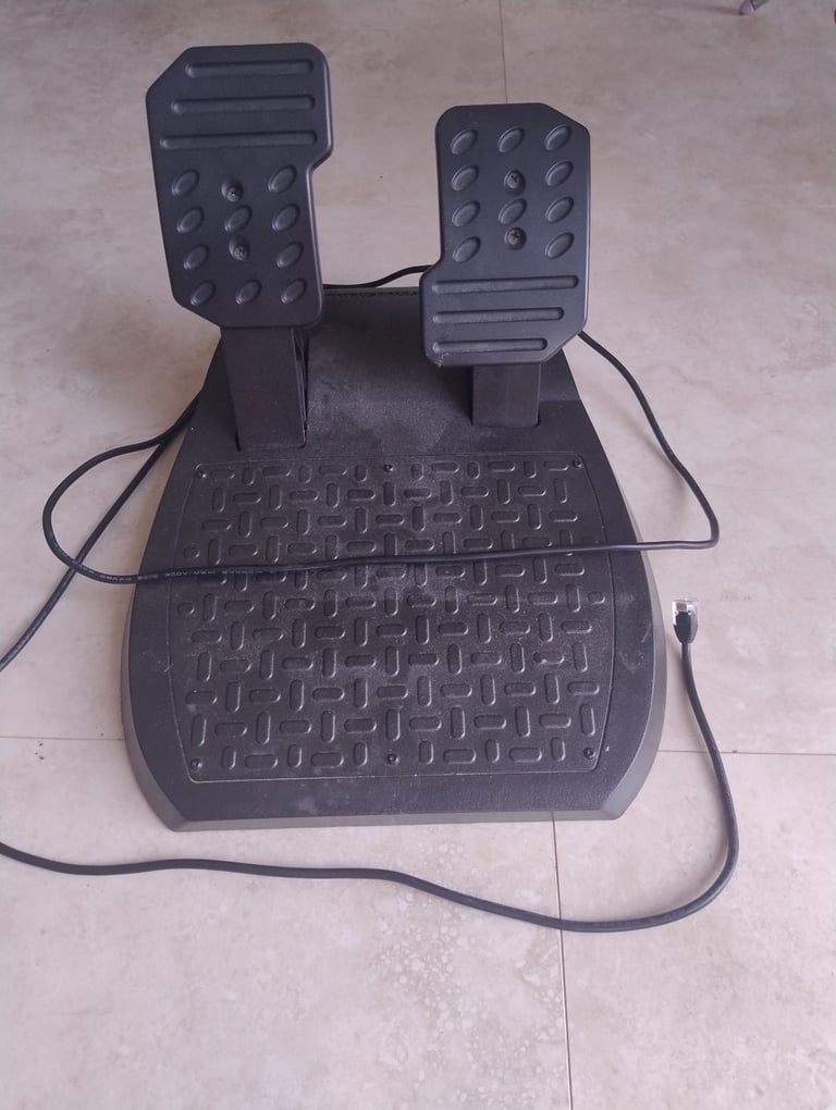 Thrustmaster Ferrari 458 Steering Wheel and Pedals for Xbox