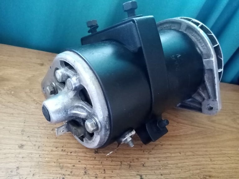 LUCAS C40 DYNAMO 12V MORRIS MINOR MINI MG AUSTIN TRIUMPH FORD WITH COIL MOUNTING