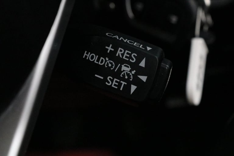 2022 Toyota Hilux 2.4 D-4D Active Pickup Double Cab 4WD 150 BHP Euro 6 ULEZ Free PICKUP Diesel Ma...