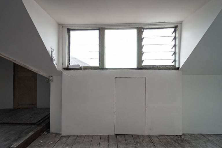 Charming Loft Studio Workspace for Creatives | 20% Off | Leyton, E10