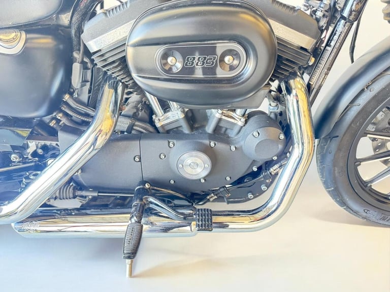 2015 Harley-Davidson Sportster 883 XL883N Iron 883