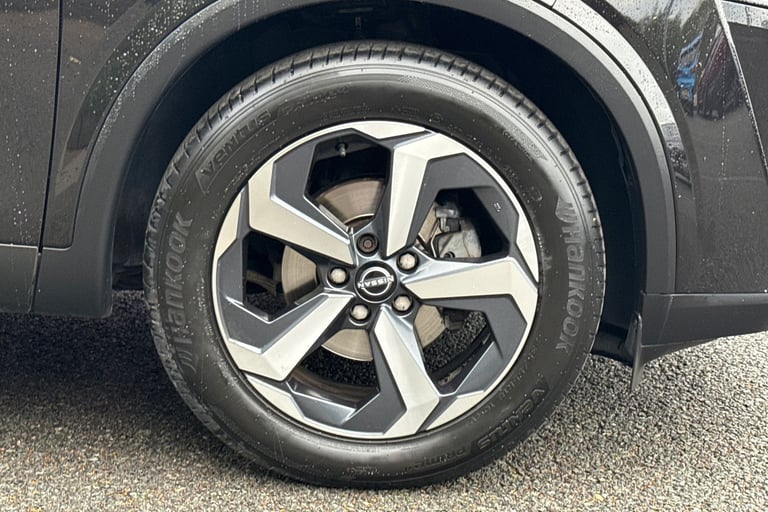2022 Nissan Qashqai 1.3 DIG-T MHEV N-Connecta XTRON Euro 6 (s/s) 5dr SUV PETROL Automatic