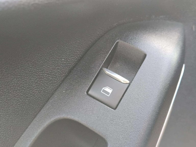 2017 Ford Fiesta 1.1 Ti-VCT Zetec Euro 6 (s/s) 3dr HATCHBACK Petrol Manual