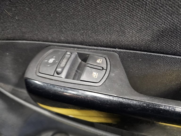 2013 Vauxhall Corsa 1.2 16V Limited Edition Hatchback 3dr Petrol Manual Euro 5 (85 ps) Hatchback ...