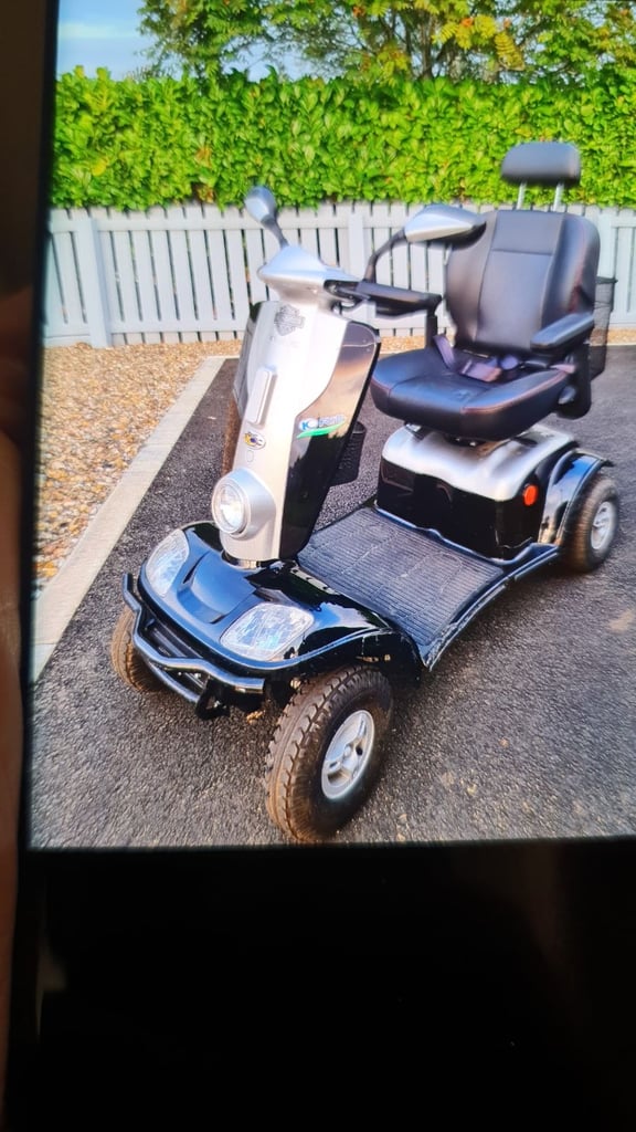 Xtra large kymco mobility scooter  can deliver 