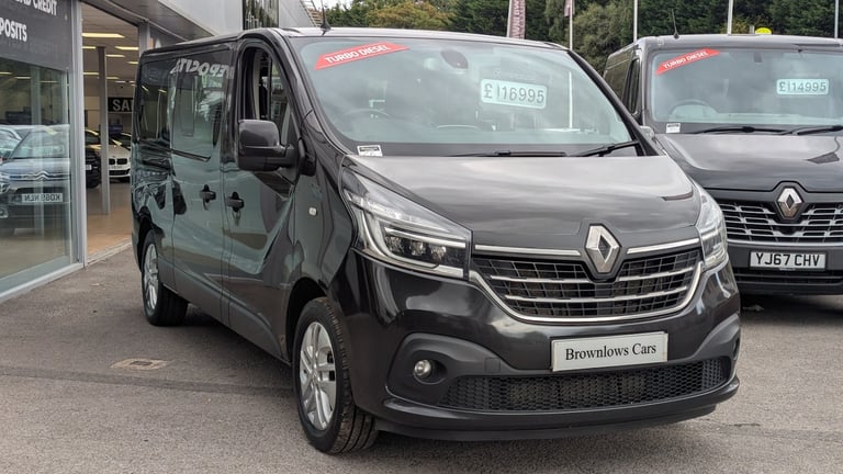 image for 2021 Renault Trafic LL30 ENERGY dCi 120 Sport Nav 9 Seater MPV Diesel Manual