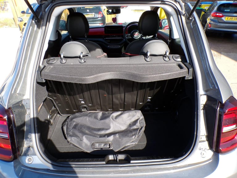 2022 Fiat 500 24kw 95hp Electric (red) HATCHBACK Electric Automatic