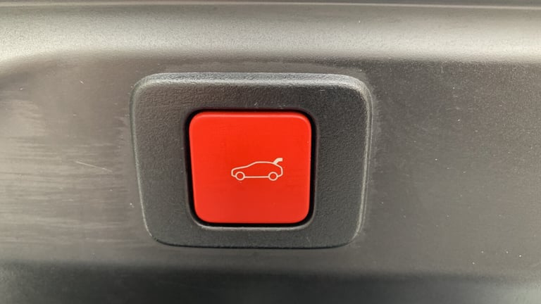 2024 Peugeot 3008 73kWh GT SUV 5dr Electric Auto (210 ps) SUV Electric Automatic