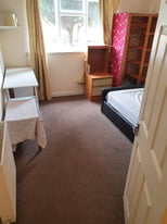 Large Spacious Furnished Double Room near Portobello private gardens w/free council tax/parking