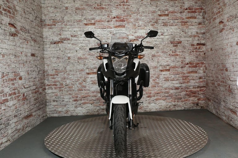 HONDA NC750X - 2016 Petrol Automatic in White