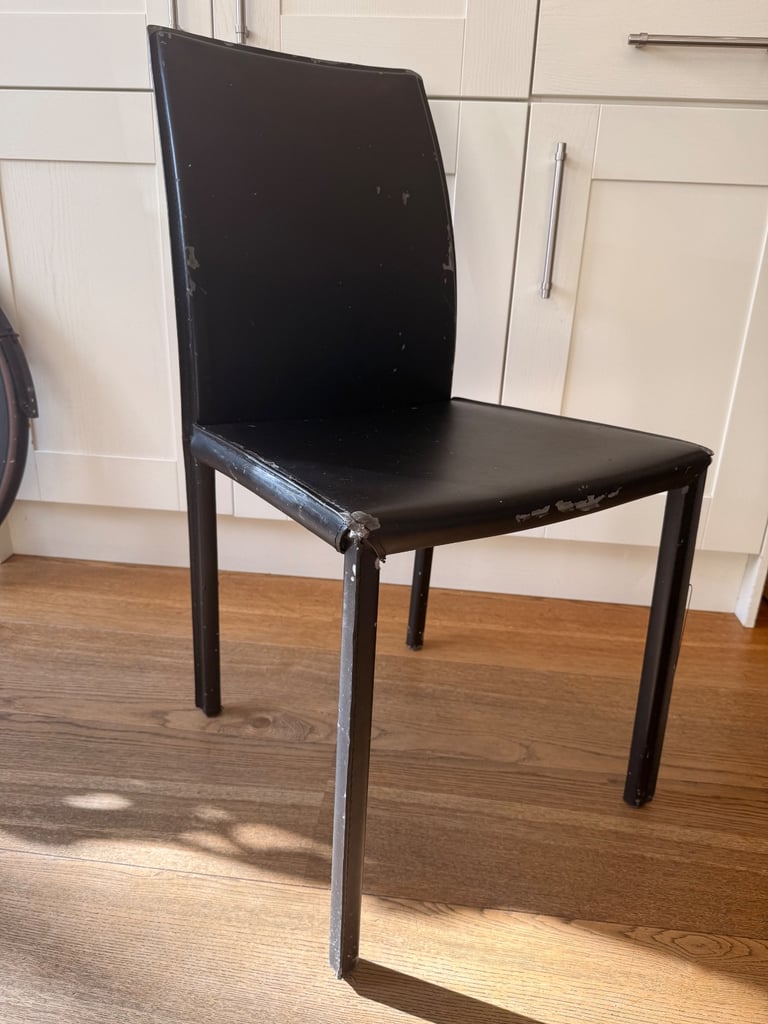 FREE kitchen chairs, very worn off, BoConcept