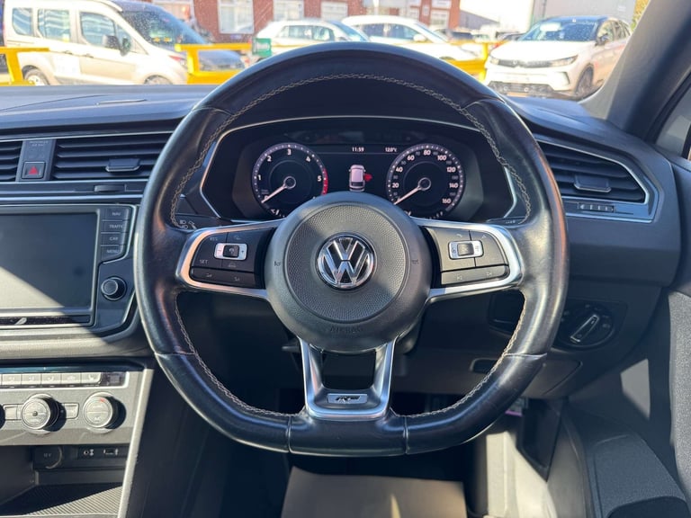 2017 Volkswagen Tiguan 2.0 Tiguan R-Line TDI BlueMotion Technology 4Motion 4WD 5dr - NATIONAL DEL...