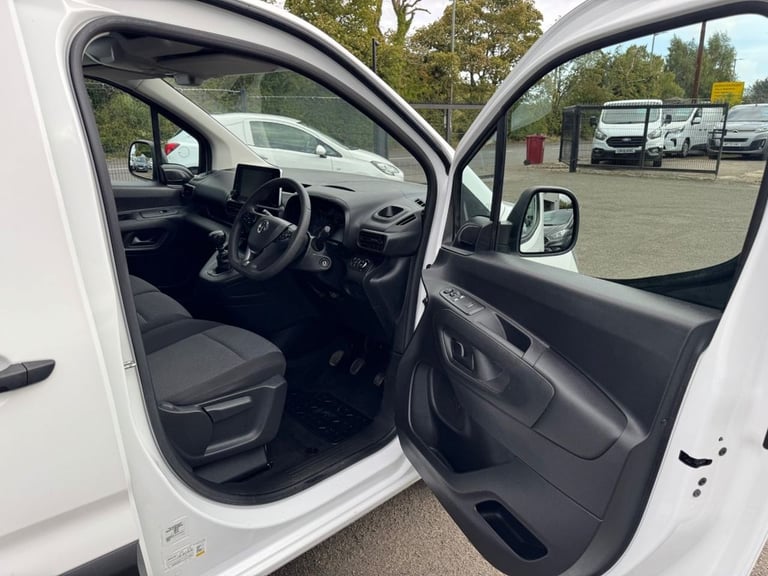 2021 Vauxhall Combo 1.5 Turbo D 2300 Sportive Panel Van 6dr Diesel Manual L2 H1 Euro 6 (100 ps) P...
