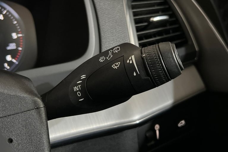 2020 69 VOLVO XC90 2.0 B5 MHEV MOMENTUM SUV 5DR DIESEL HYBRID AUTO 4WD EURO 6 (S