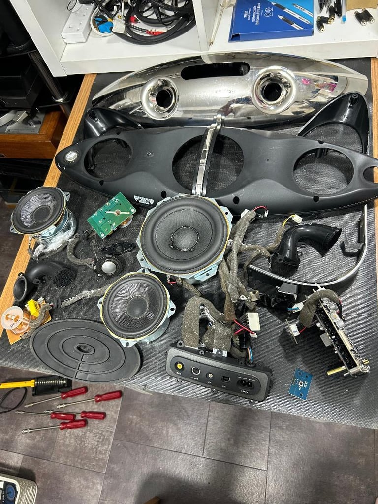 image for Parts & speaker drivers for B&W Bowers & Wilkins Zeppelin