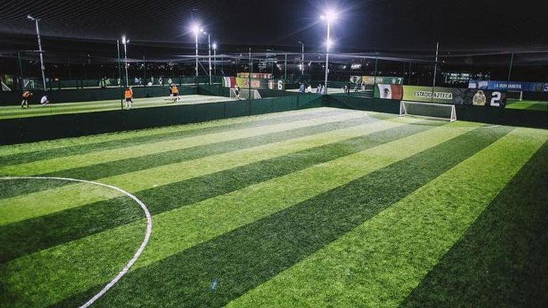 Play Football in Leeds. Weekly group at Goals for new players