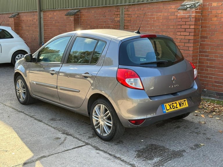 RENAULT CLIO 1.2 Dynamique TomTom Euro 5 5dr 2012