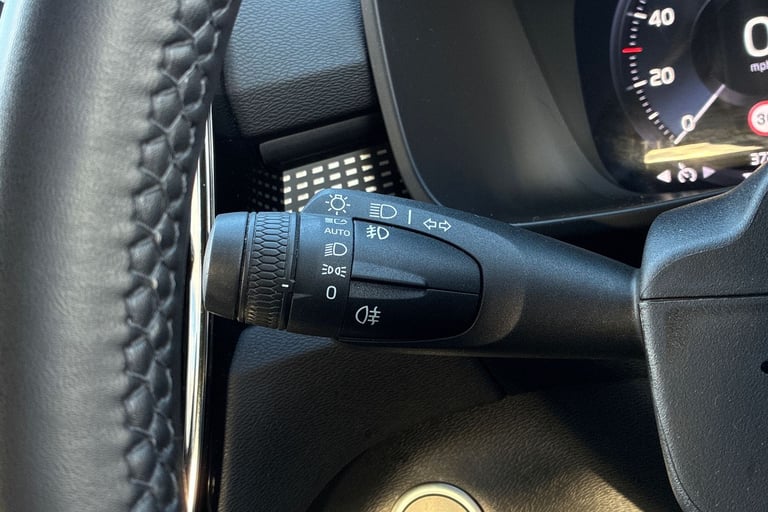 2021 Volvo XC40 92673 Estate Petrol Automatic