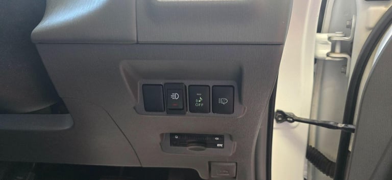 2011 Toyota Prius+ 7 SEATS +MODELESTA BODY KIT+AUTO ANDROID  Petrol/Electric Hybrid Automatic