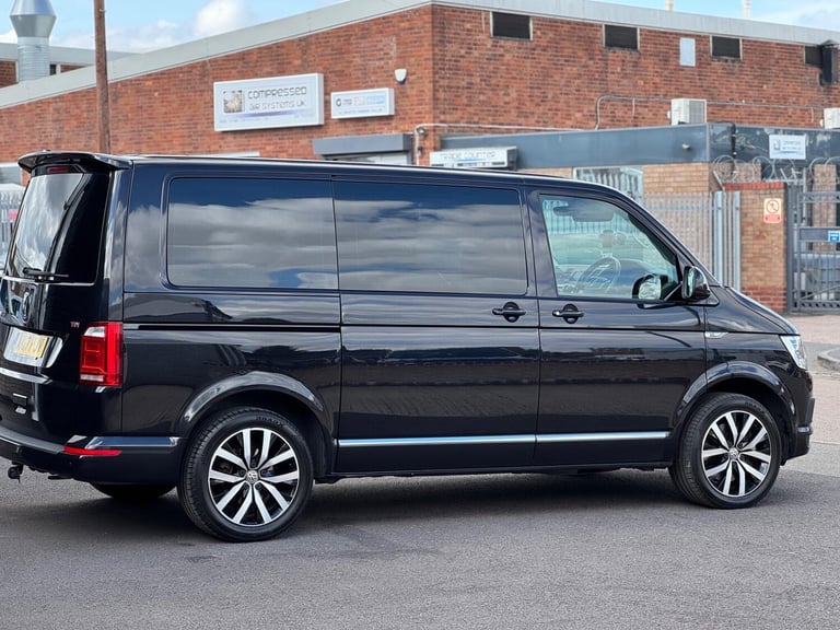 2017 Volkswagen Caravelle 2.0 BiTDI BlueMotion Tech Executive DSG Euro 6 (s/s) 5dr MPV Diesel Aut...