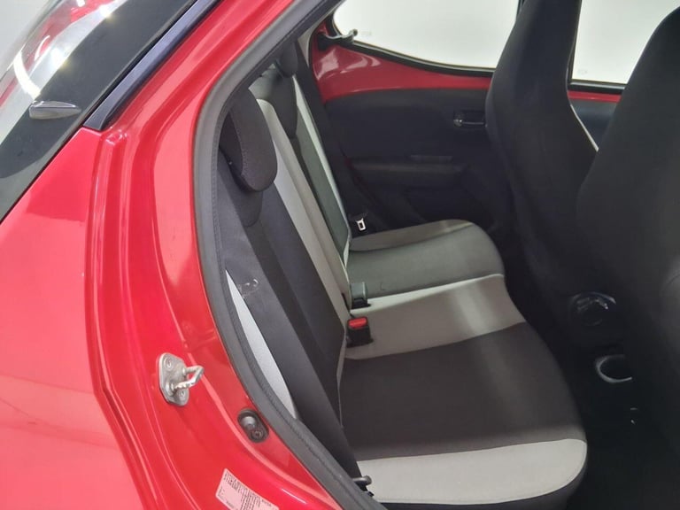 2017 Toyota AYGO 1.0 VVT-i x-play Hatchback 5dr Petrol Manual Euro 6 (68 ps) HATCHBACK Petrol Manual