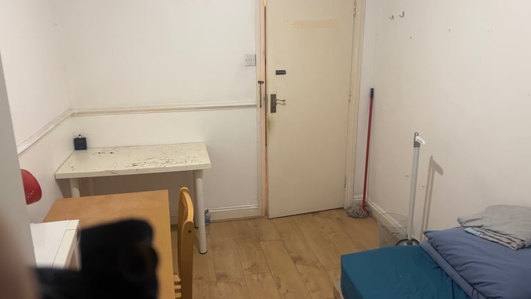 Bills paid a large room