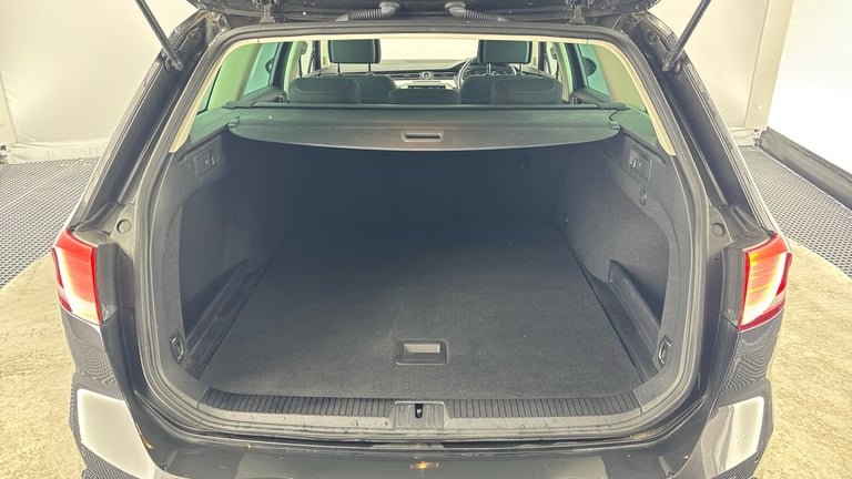 2019 Volkswagen Passat Se Business Tsi Evo Dsg Estate Petrol Automatic